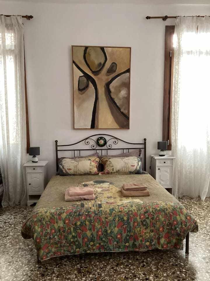Venezia Naturalmente Bilik gambar